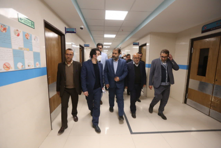 بازدید استاندار استان اصفهان و هیات همراه از بیمارستان خاتم الانبیاء نطنز
