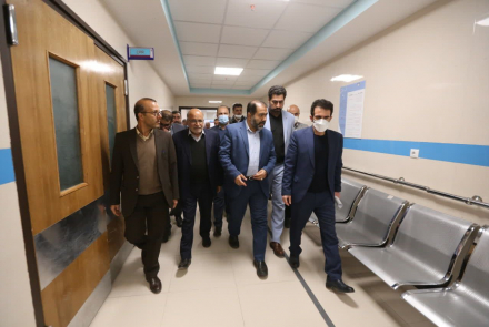 بازدید استاندار استان اصفهان و هیات همراه از بیمارستان خاتم الانبیاء نطنز